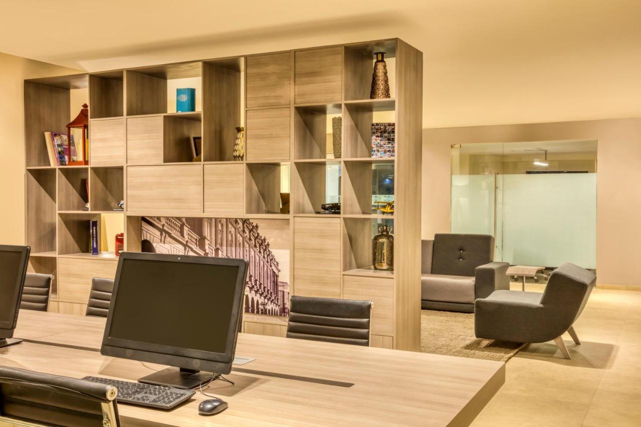 Fiesta Inn Express San Luis Potosi Oriente Eksteriør billede