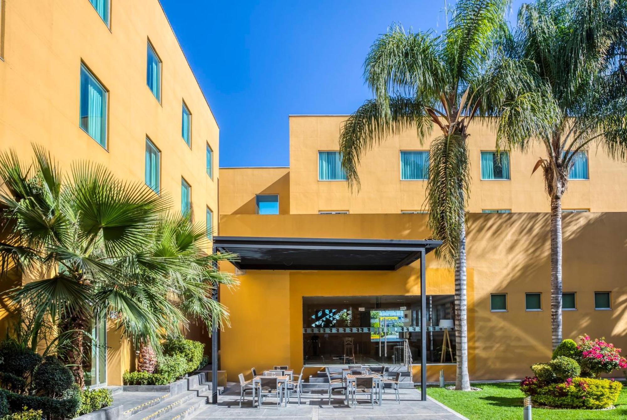 Fiesta Inn Express San Luis Potosi Oriente Eksteriør billede