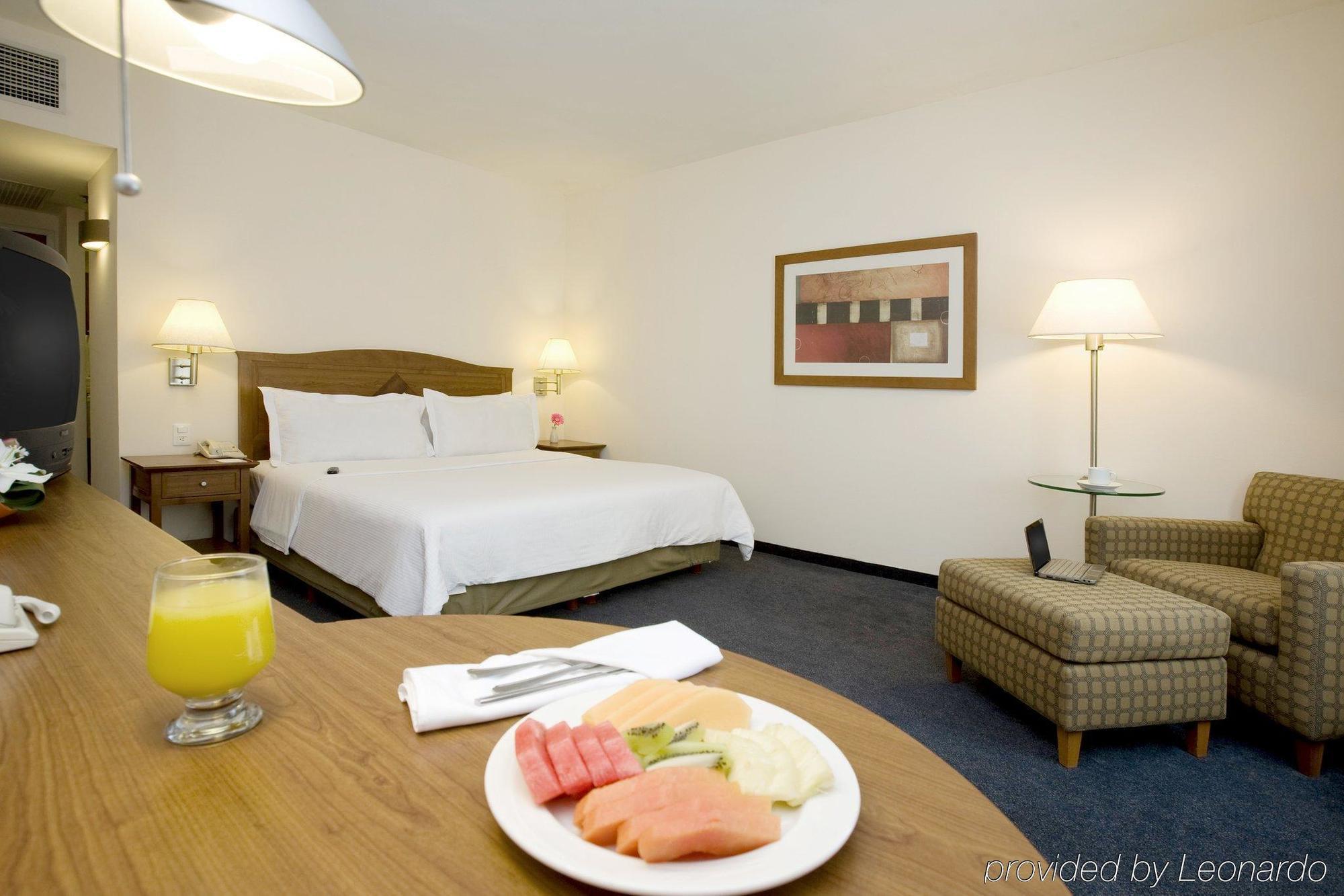 Fiesta Inn Express San Luis Potosi Oriente Eksteriør billede