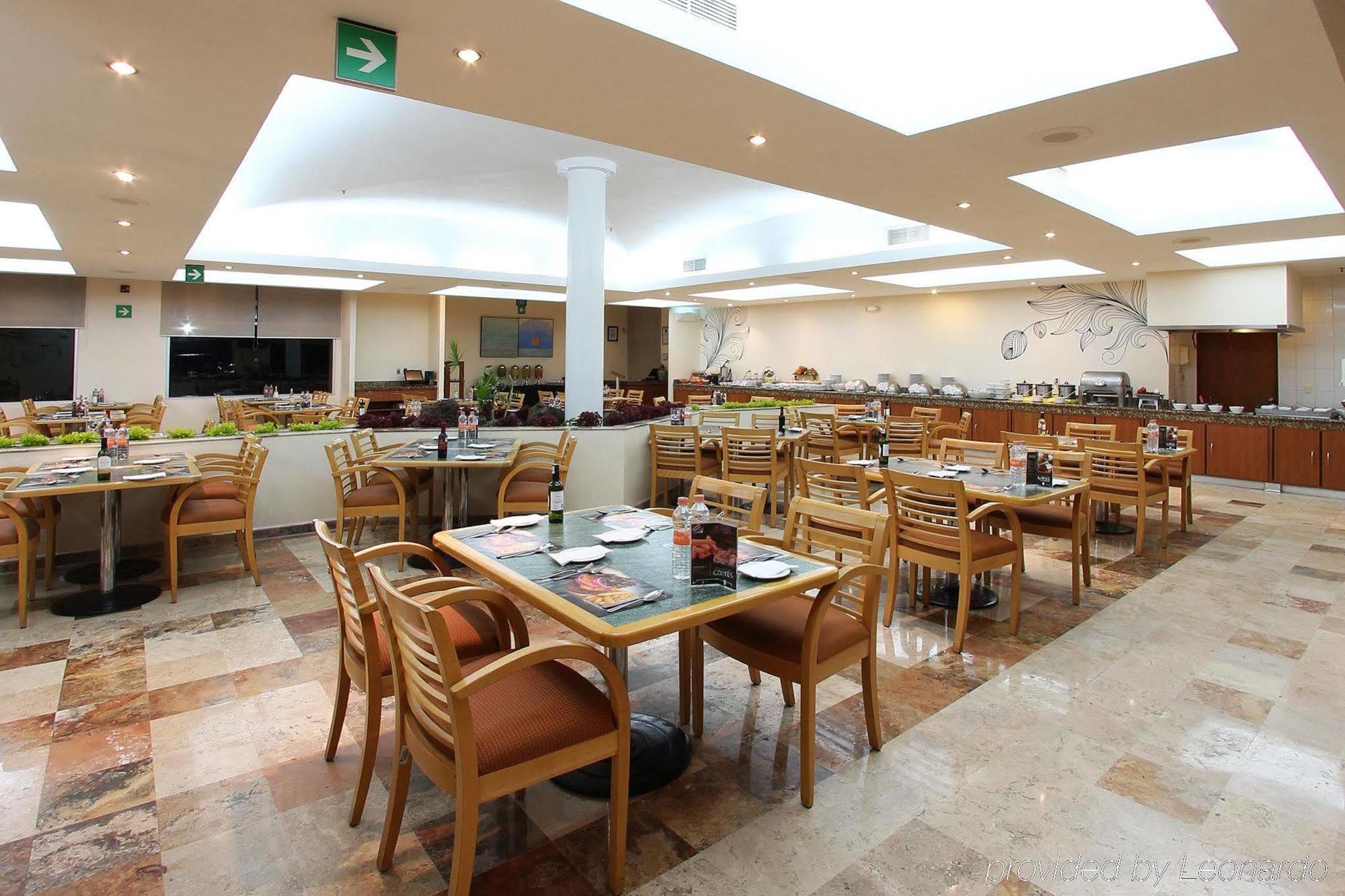 Fiesta Inn Express San Luis Potosi Oriente Eksteriør billede