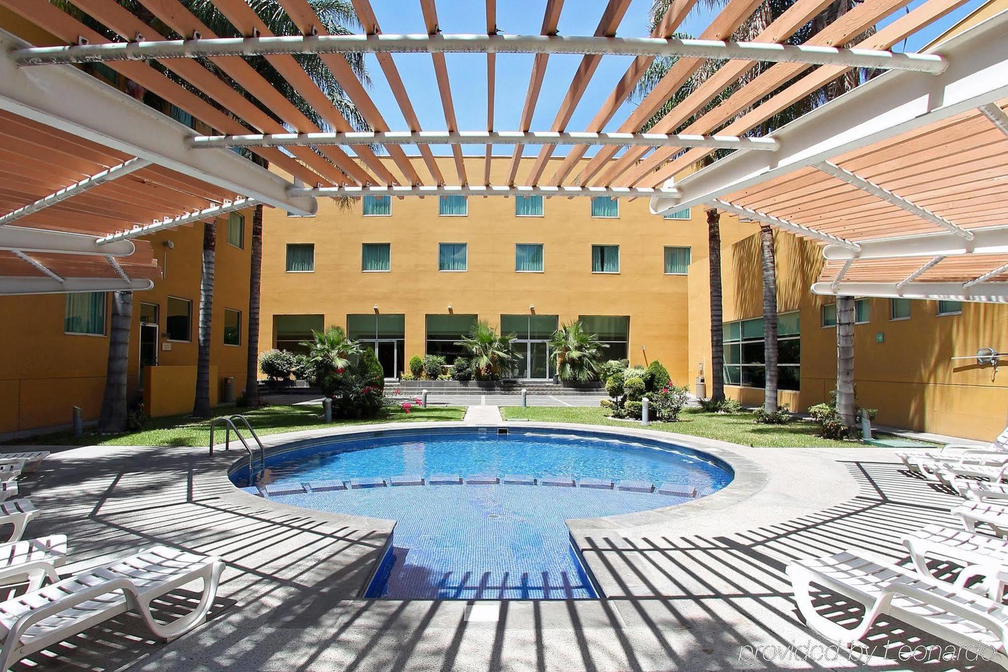 Fiesta Inn Express San Luis Potosi Oriente Eksteriør billede